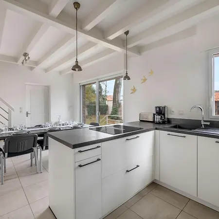 Dom wakacyjny Maison Renovee Pour 8 - 200m Tharon Saint-Michel-Chef-Chef