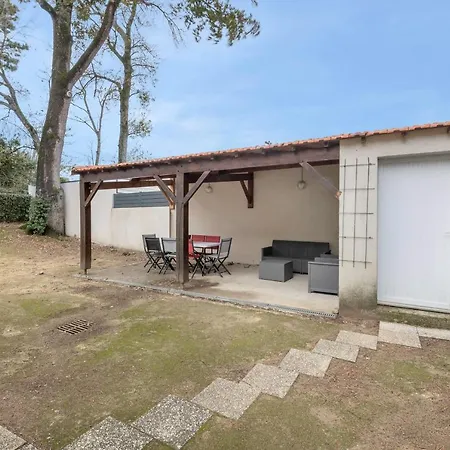 Dom wakacyjny Maison Renovee Pour 8 - 200m Tharon