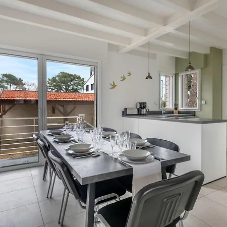 Dom wakacyjny Maison Renovee Pour 8 - 200m Tharon Saint-Michel-Chef-Chef