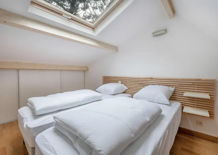 Maison Renovee Pour 8 - 200m Tharon *